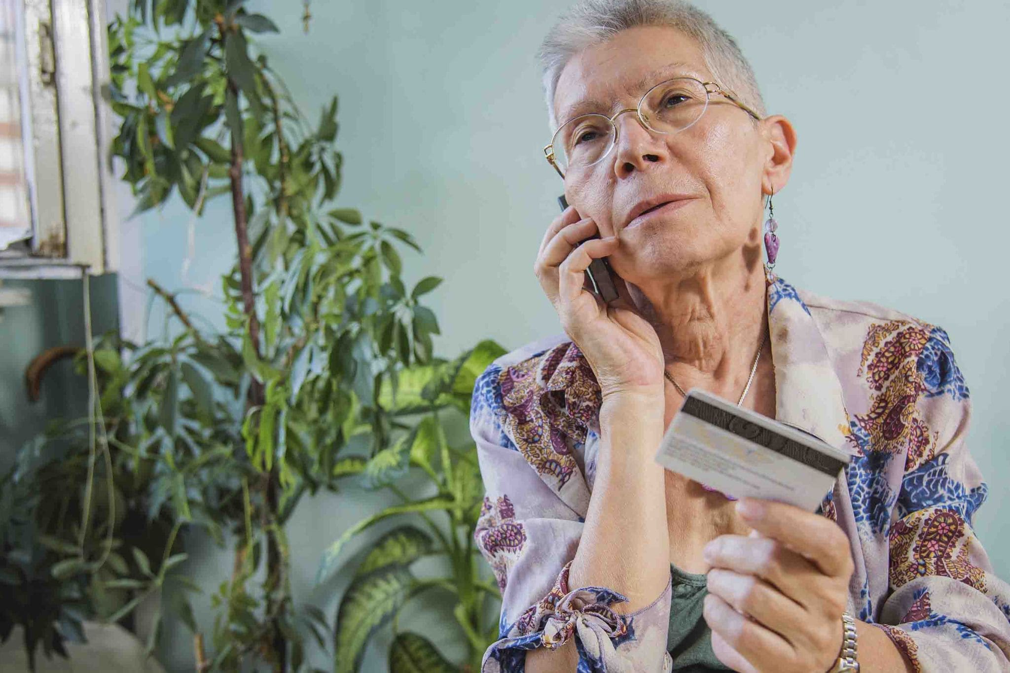 Как пенсионерам защититься от мошенничества с картами